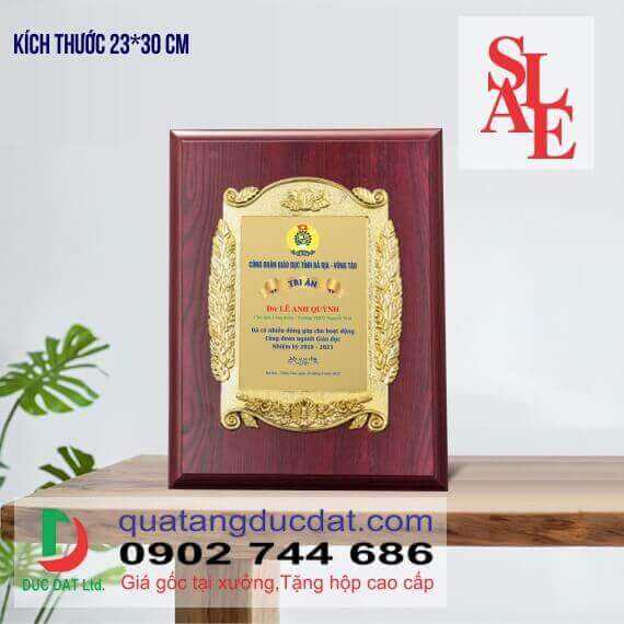 Bảng vinh danh 02