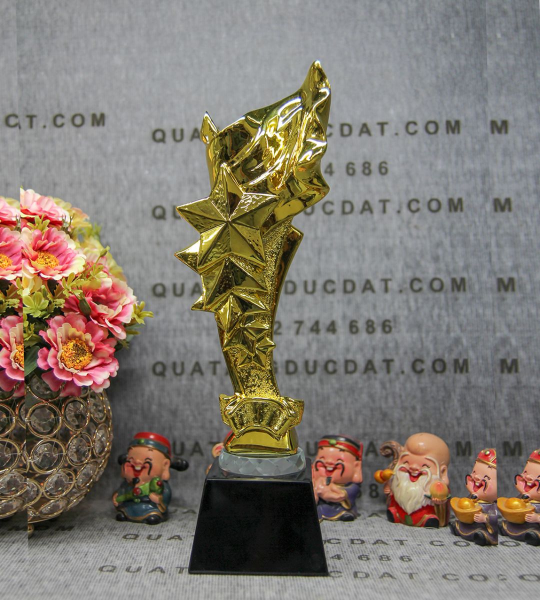 Cúp Nghệ Thuật 30