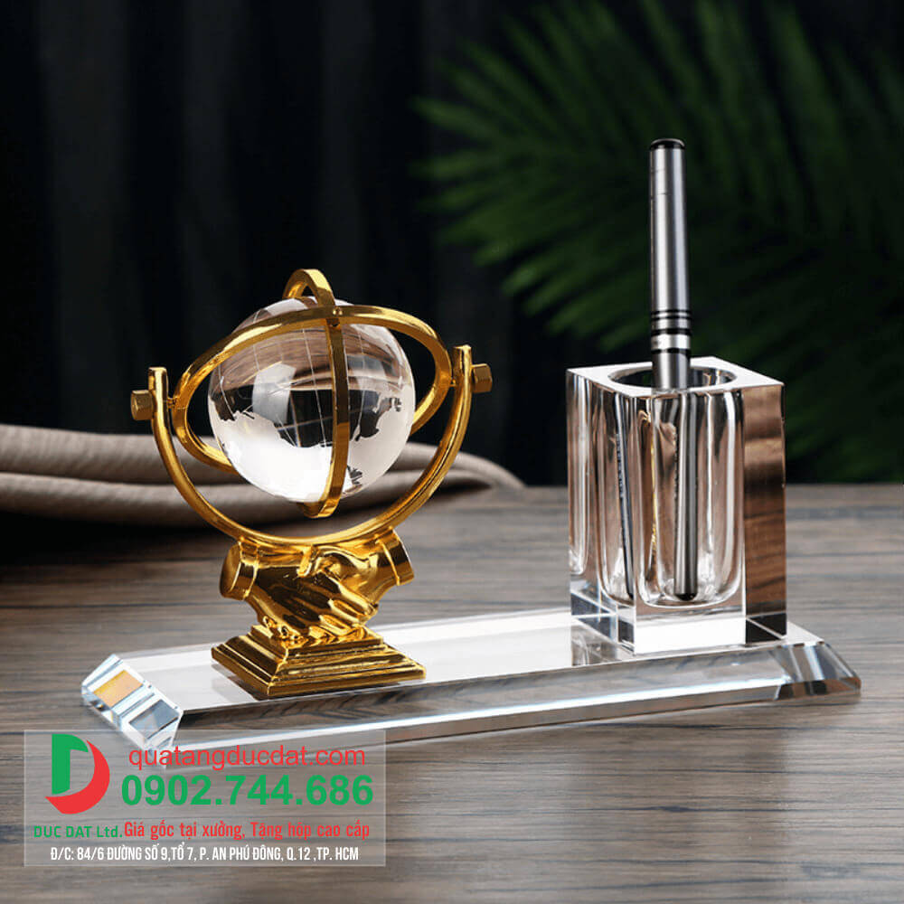 Để bàn pha lê 6