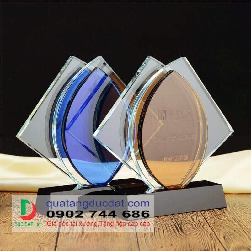 Kỷ niệm chương pha lê PL246