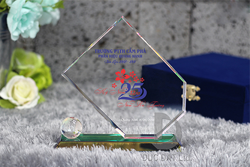 Kỷ niệm chương pha lê PL144